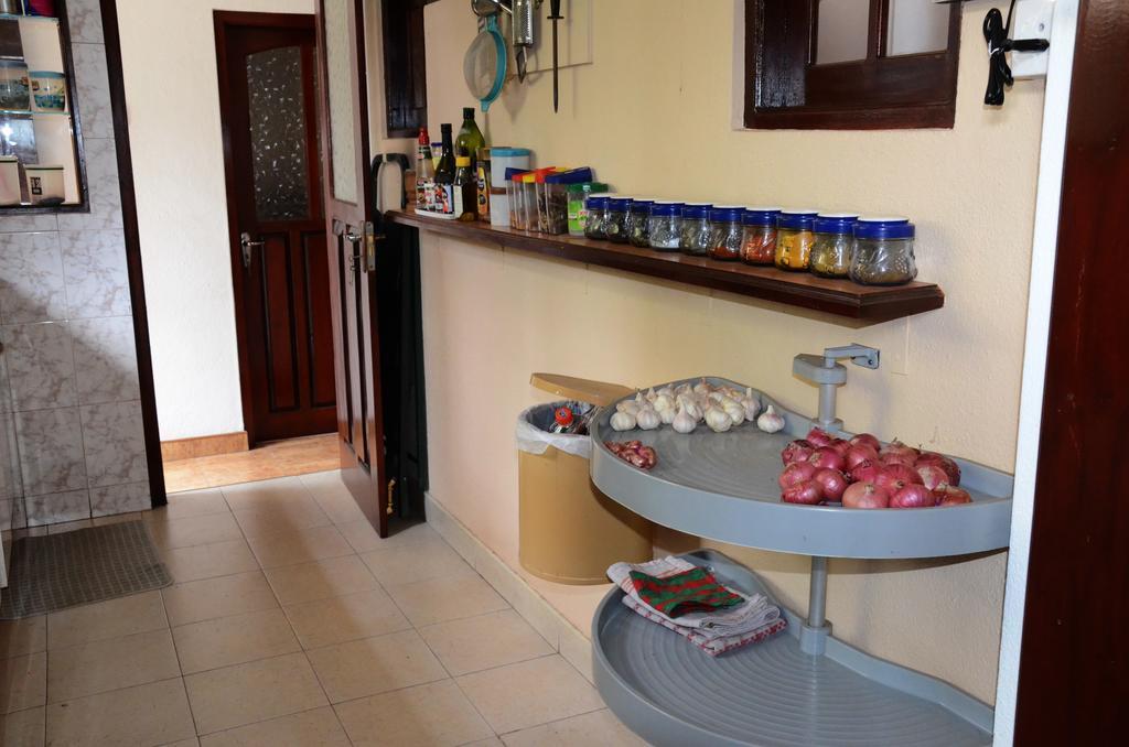 Gondolas Holiday Lanka Ragama Εξωτερικό φωτογραφία