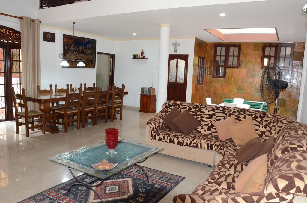 Gondolas Holiday Lanka Ragama Εξωτερικό φωτογραφία